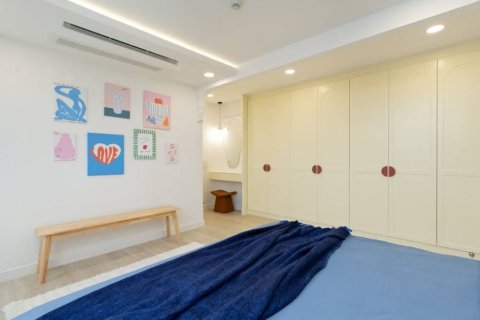 Condo in Bangkok, Thailand, 2 bedrooms  № 134627 - photo 6