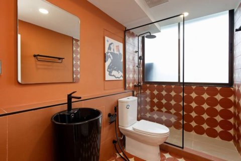 Condo in Bangkok, Thailand, 2 bedrooms  № 134627 - photo 8