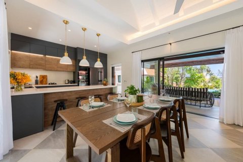 Villa in Rawai, Thailand 3 bedrooms № 134626 - photo 5