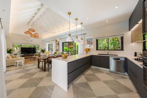 Villa in Rawai, Thailand 3 bedrooms № 134626 - photo 3