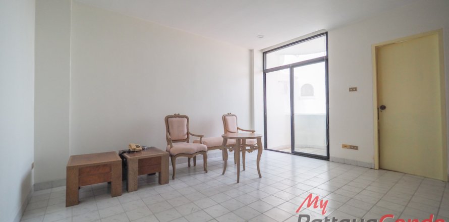 Studio in the Condo in Bang Lamung, Thailand № 205273