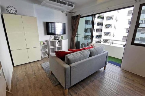 Студия в кондо в Клонг Тоэй, Бангкок, Таиланд № 148773 - фото 1