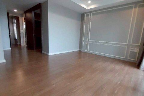 Таунхаус в Клонг Тоэй, Бангкок, Таиланд с 3 спальнями  № 148776 - фото 17