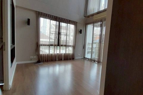 Таунхаус в Клонг Тоэй, Бангкок, Таиланд с 3 спальнями  № 148776 - фото 18