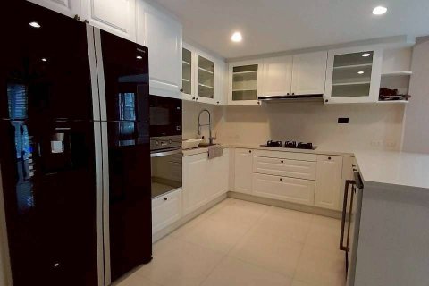 Таунхаус в Клонг Тоэй, Бангкок, Таиланд с 3 спальнями  № 148776 - фото 11