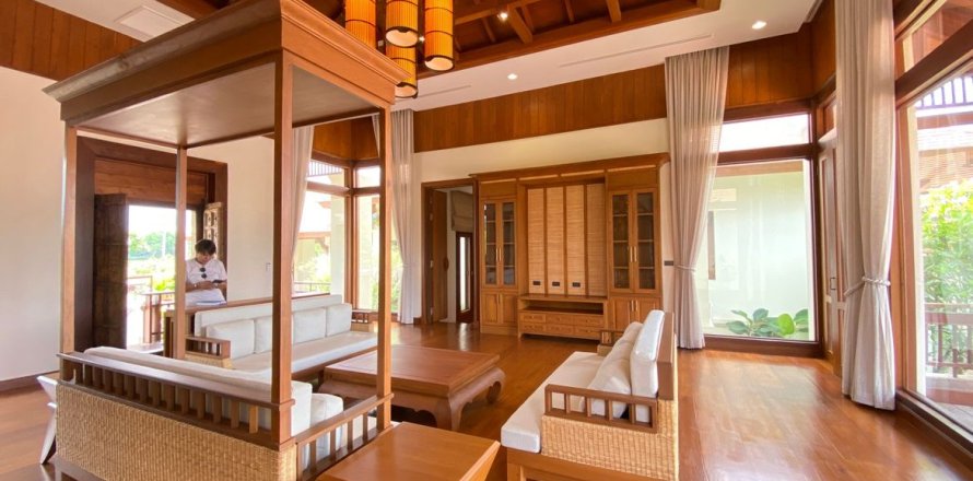 House in Chiang Mai, Thailand 4 bedrooms № 160090