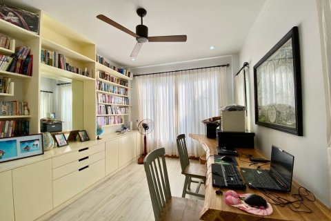 Дом в Чиангмае, Таиланд с 6 спальнями  № 160091 - фото 16