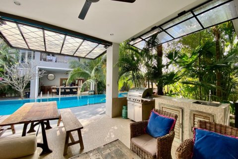 Дом в Чиангмае, Таиланд с 6 спальнями  № 160092 - фото 23