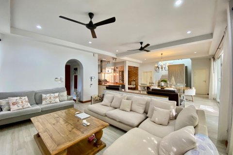 Дом в Чиангмае, Таиланд с 6 спальнями  № 160092 - фото 4