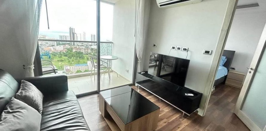 Apartment in Pattaya, Thailand 2 rooms № 135201