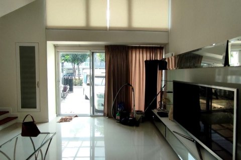 Таунхаус в Ванг Тонг Ланге, Бангкок, Таиланд с 3 спальнями № 151500 - фото 5