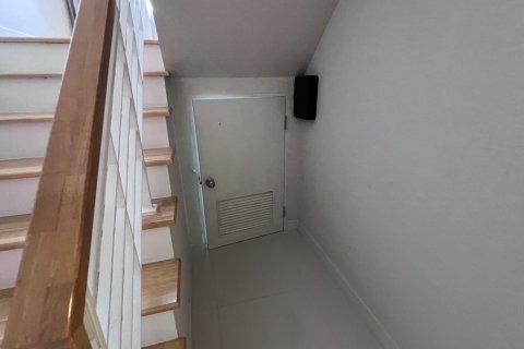 Дом в Тави Ваттане, Бангкок, Таиланд с 4 спальнями  № 151499 - фото 25