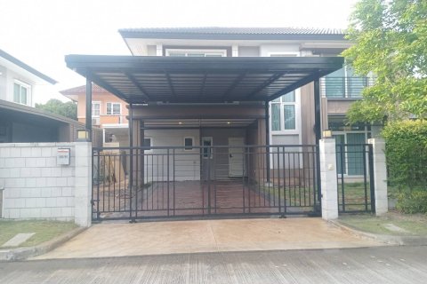 Дом в Тави Ваттане, Бангкок, Таиланд с 4 спальнями  № 151499 - фото 1