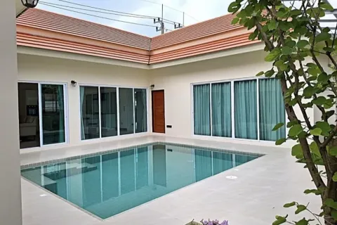 House in Pattaya, Thailand 3 bedrooms № 172259 - photo 10