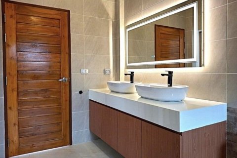 House in Pattaya, Thailand 3 bedrooms № 172259 - photo 7