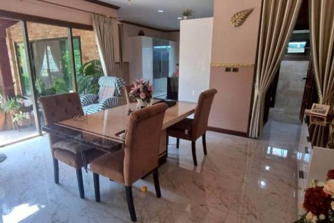 Дом в Саттахипе, Таиланд с 3 спальнями  № 151068 - фото 3