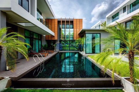 House in Pattaya, Thailand 3 bedrooms № 197026 - photo 2