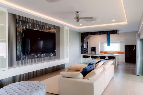 Villa in Hua Hin, Thailand 4 Schlafzimmer № 169965 - Foto 22