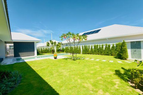 Villa in Hua Hin, Thailand 4 bedrooms № 169965 - photo 3