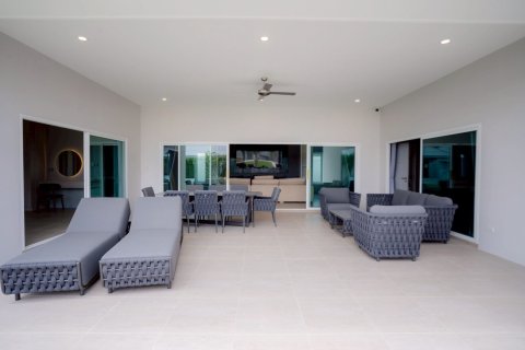 Villa in Hua Hin, Thailand 5 bedrooms № 169964 - photo 10