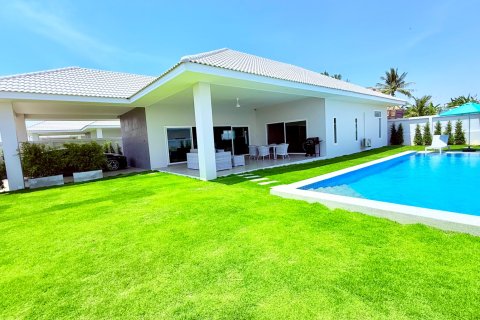 Villa in Hua Hin, Thailand 3 bedrooms № 169966