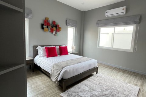Villa in Hua Hin, Thailand 3 bedrooms № 169966 - photo 3