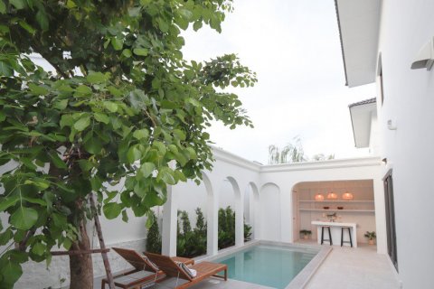 House in Bang Lamung, Thailand 4 bedrooms № 134266 - photo 2