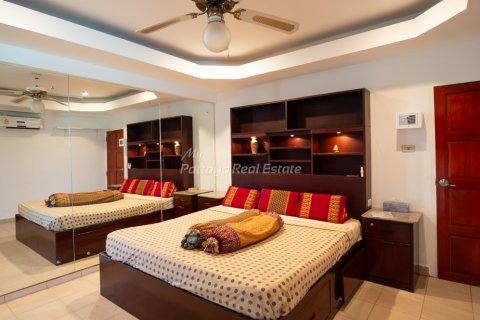 Condo in Bang Lamung, Thailand, 1 bedroom № 205169 - photo 6