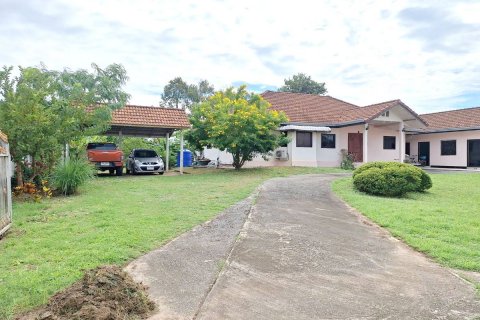 Дом в Удонтхани, Таиланд с 8 спальнями  № 152893 - фото 2