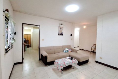 Дом в Удонтхани, Таиланд с 8 спальнями  № 152893 - фото 13