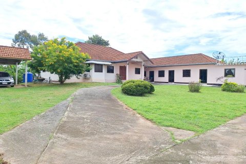 Дом в Удонтхани, Таиланд с 8 спальнями  № 152893 - фото 3