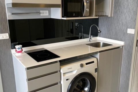 Studio dans le Condo à Chatuchak, Bangkok, Thaïlande  № 139374 - photo 15