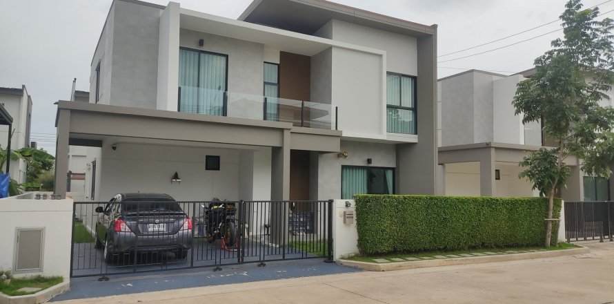 Maison à Pak Kret, Thaïlande 4 chambres № 147100