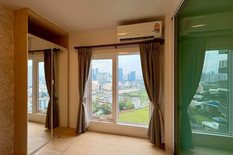 Студия в кондо в Хуай Кванге, Бангкок, Таиланд № 147099 - фото 2