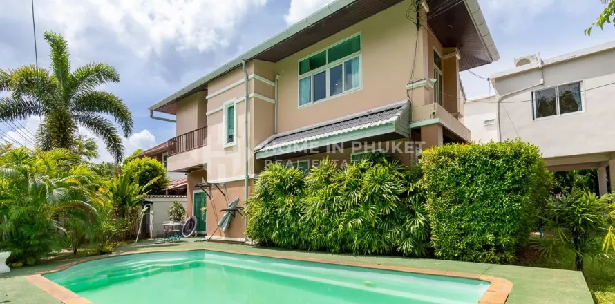 House in Kathu, Thailand 4 bedrooms № 133582