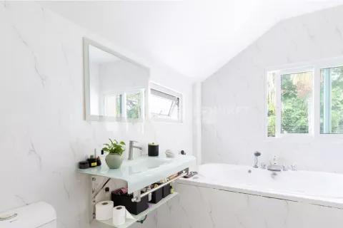 House in Kathu, Thailand 4 bedrooms № 133582 - photo 14