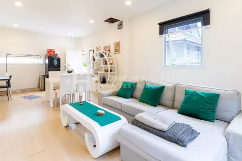 House in Kathu, Thailand 4 bedrooms № 133582 - photo 22