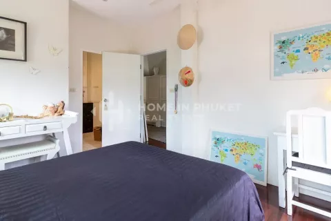 House in Kathu, Thailand 4 bedrooms № 133582 - photo 16