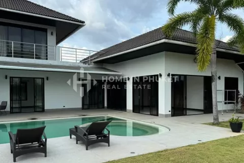 House in Phuket, Thailand 4 bedrooms № 133584 - photo 2