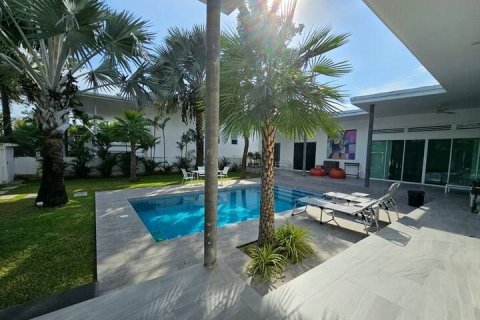 Villa in Phuket, Thailand 4 bedrooms № 137460 - photo 15