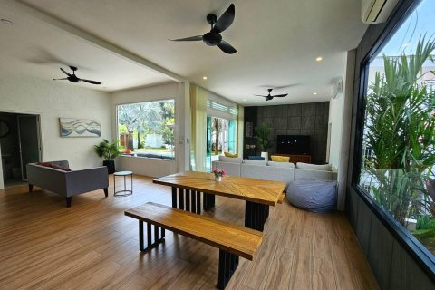 Villa in Phuket, Thailand 4 bedrooms № 137460 - photo 14