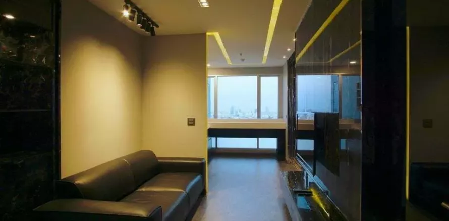 Studio in the Condo in Phaya Thai, Bangkok, Thailand № 137512