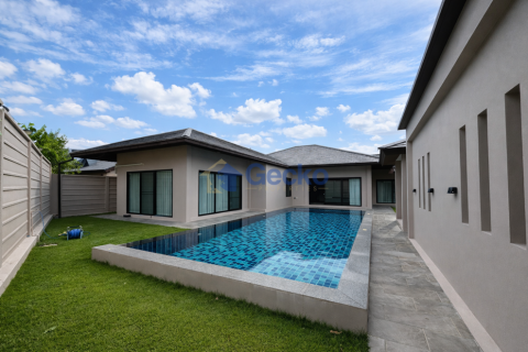 House in Pattaya, Thailand 3 bedrooms № 195847