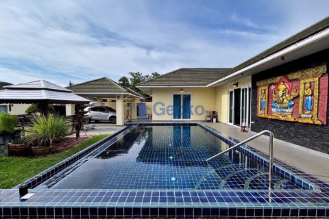 House in Pattaya, Thailand 3 bedrooms № 195843