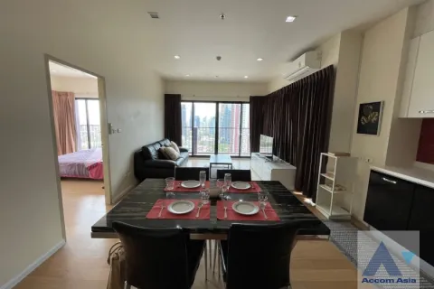 Condo in Watthana, Bangkok, Thailand, 2 bedrooms  № 215159
