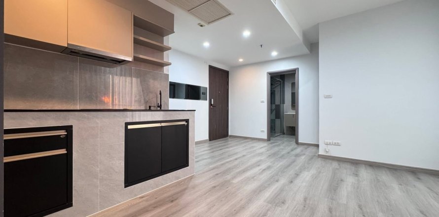 Condo in Bangkok, Thailand, 2 bedrooms  № 158207