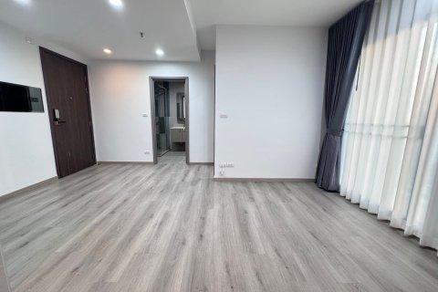 Condo in Bangkok, Thailand, 2 bedrooms  № 158207 - photo 4