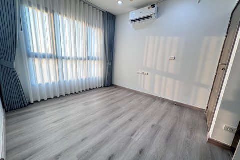 Condo in Bangkok, Thailand, 2 bedrooms  № 158207 - photo 9