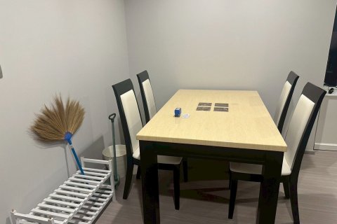 Кондоминиум с 2 спальнями в Чатучаке, Бангкок, Таиланд № 164406 - фото 9