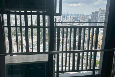 Кондоминиум с 2 спальнями в Чатучаке, Бангкок, Таиланд № 164406 - фото 16